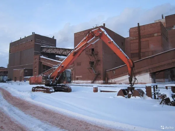 Гусеничный экскаватор Hitachi ZX330LC-3