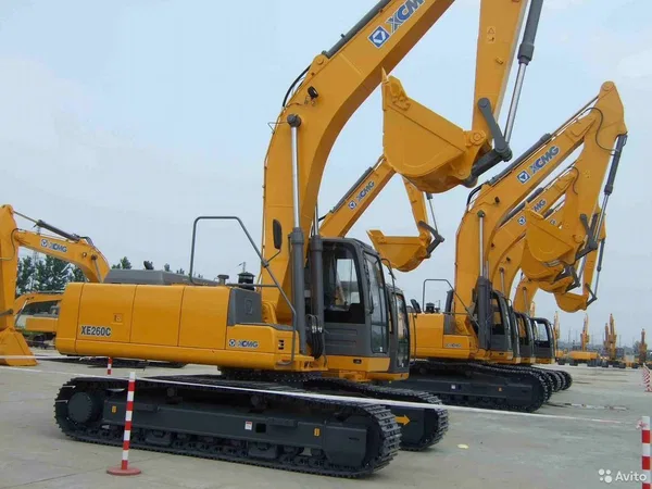 Гусеничный экскаватор XCMG XE260C