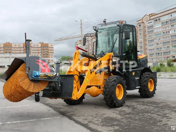 Коммунальная щетка на погрузчик