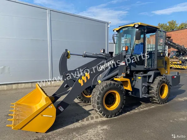 Фронтальный погрузчик XCMG LW180FV