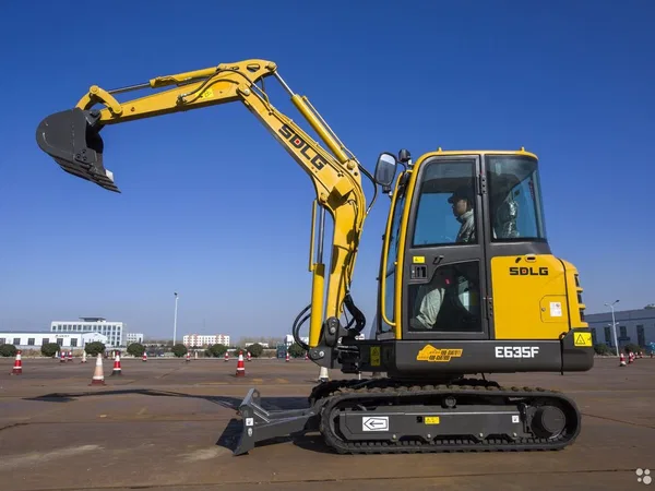 Мини-экскаватор SDLG E635F