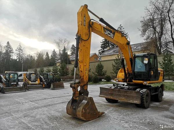 Колесный экскаватор JCB JS 160W