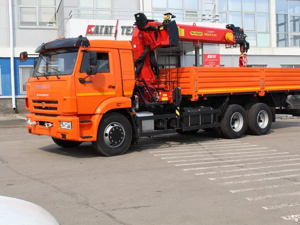 Бортовой грузовик с КМУ КамАЗ 65115