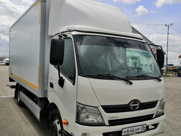 Изотермический фургон Hino 300