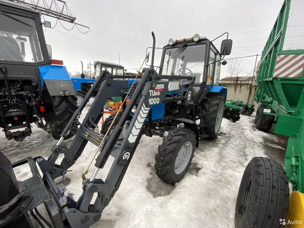 Трактор МТЗ Беларус 82 с погрузчиком TURS 1000