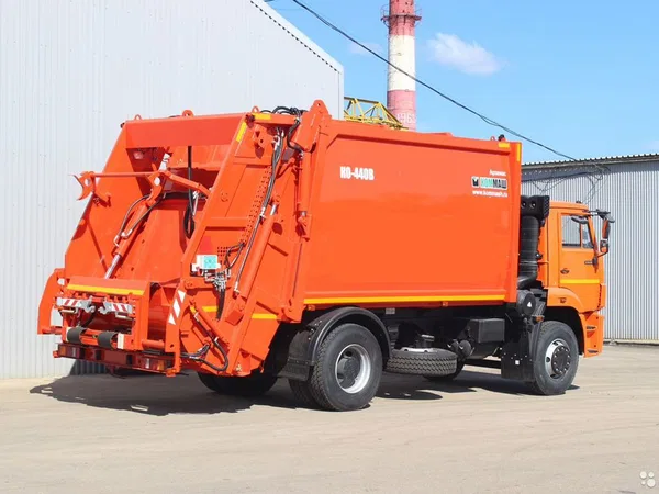 Мусоровоз КОММАШ Арзамас КО-440В на шасси КамАЗ 53650