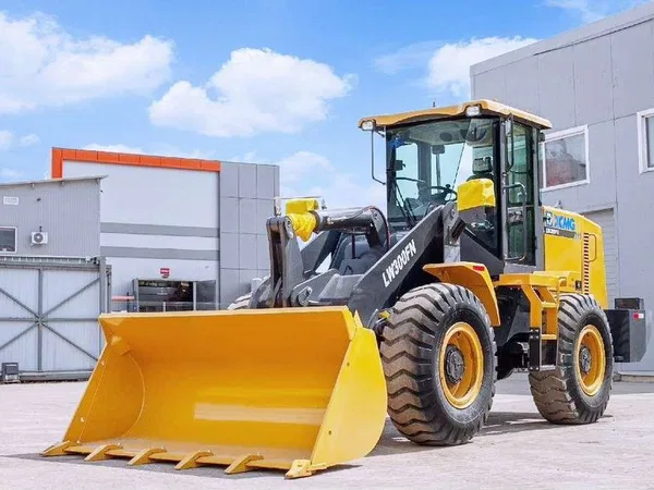 Фронтальный погрузчик XCMG LW330FN