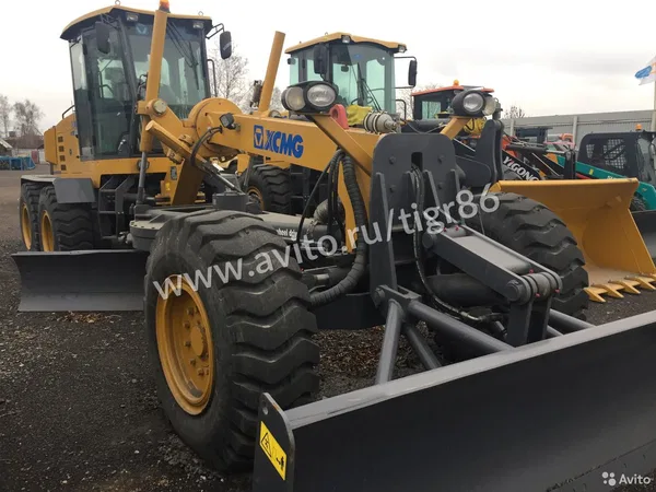 Автогрейдер XCMG GR215