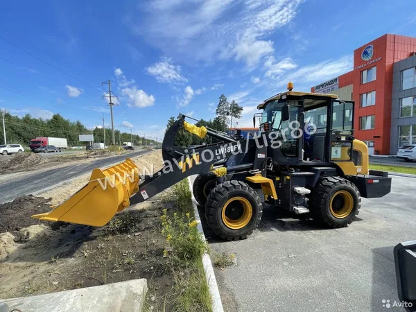Фронтальный погрузчик XCMG LW180FV