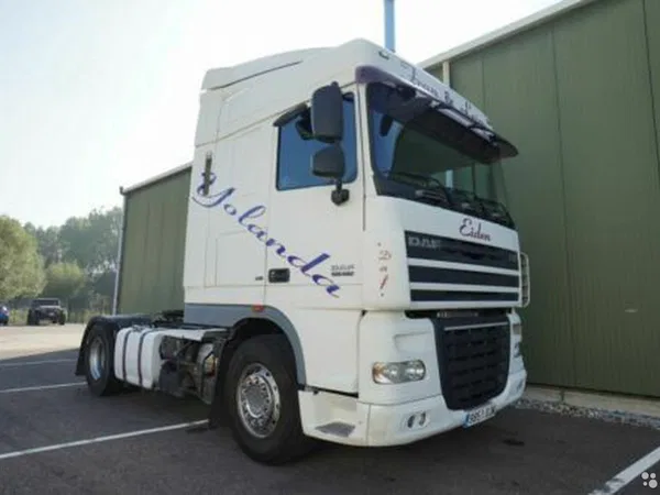 Седельный тягач DAF XF 105