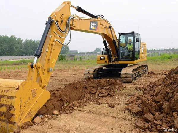 Гусеничный экскаватор Caterpillar 323