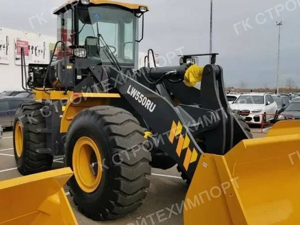 Фронтальный погрузчик XCMG LW550RU