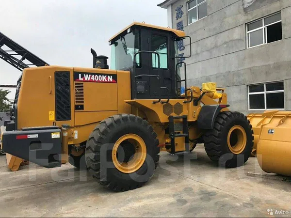 Фронтальный погрузчик XCMG LW400KN
