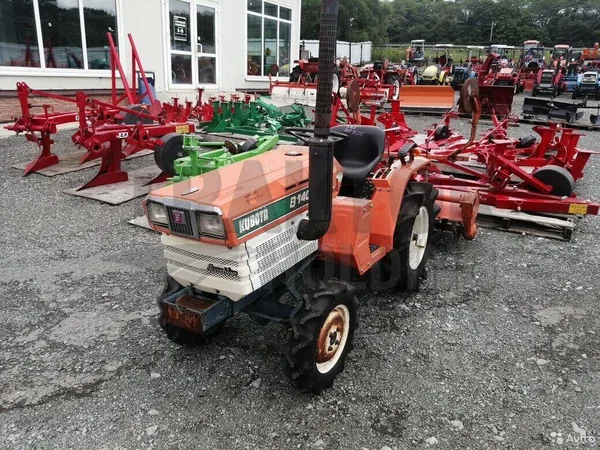Мини-трактор Kubota B1402