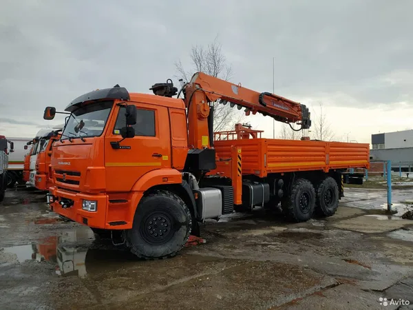 Бортовой грузовик с КМУ КамАЗ 43118 с КМУ Hangil 976
