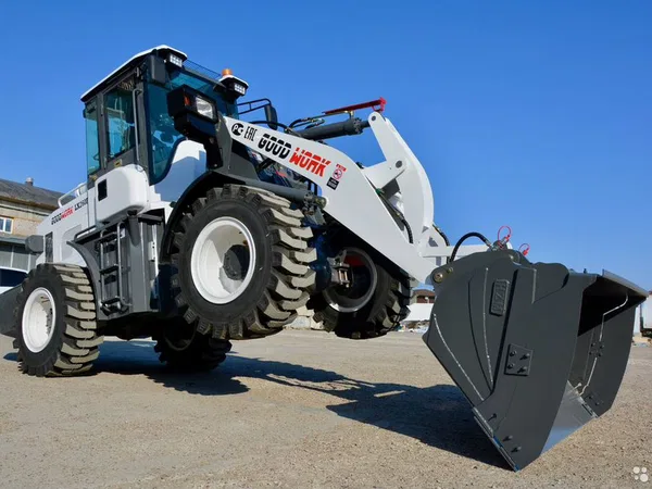 Фронтальный погрузчик GoodWork LX260F