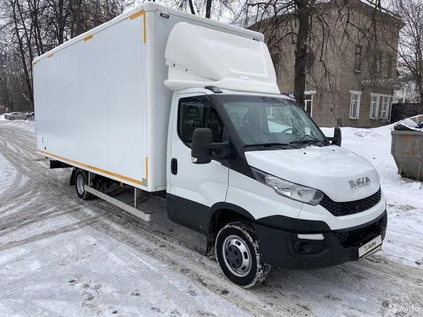 Промтоварный фургон Iveco Daily