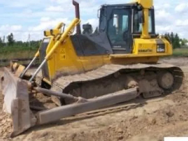 Гусеничный бульдозер Komatsu D-65PX-15