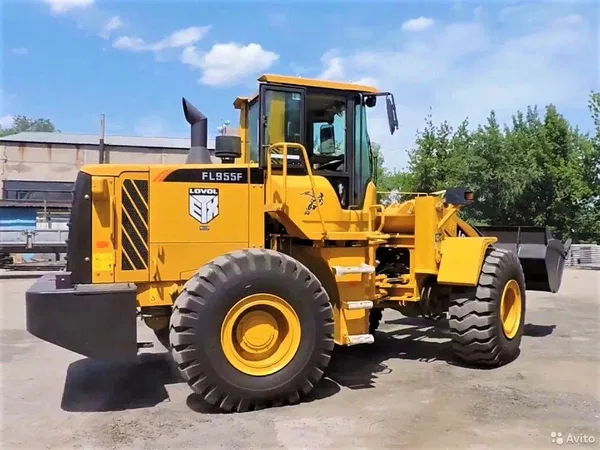Фронтальный погрузчик Foton Lovol FL955F