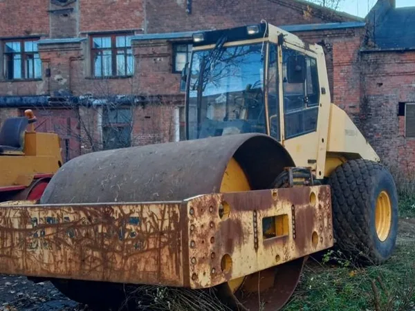 Грунтовый каток Bomag BW225-D3