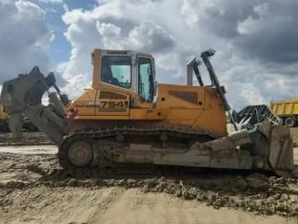 Гусеничный бульдозер Liebherr