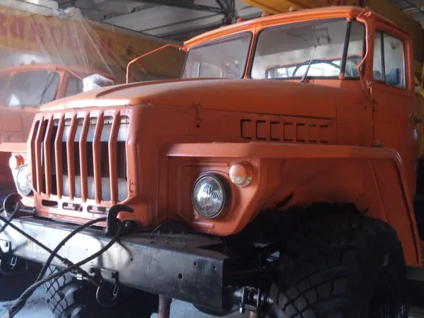 Автокран Ивановец КС-3574 на шасси УРАЛ 5557