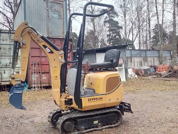 Мини-экскаватор Caterpillar 300.9