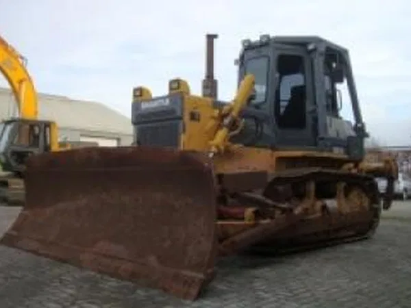 Гусеничный бульдозер Shantui SD16