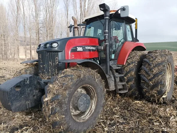 Трактор Versatile 305