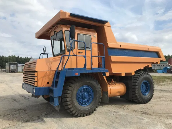 Карьерный самосвал Белаз 7540В