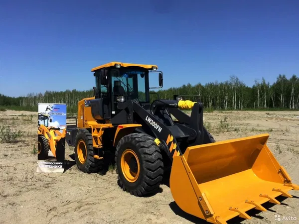 Фронтальный погрузчик XCMG LW300FN