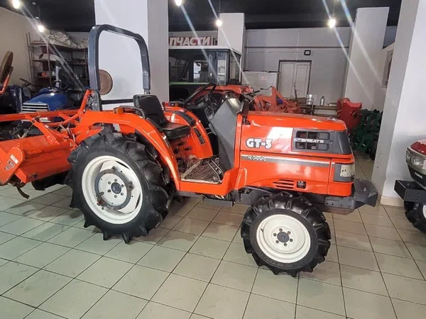 Мини-трактор Kubota GT-3