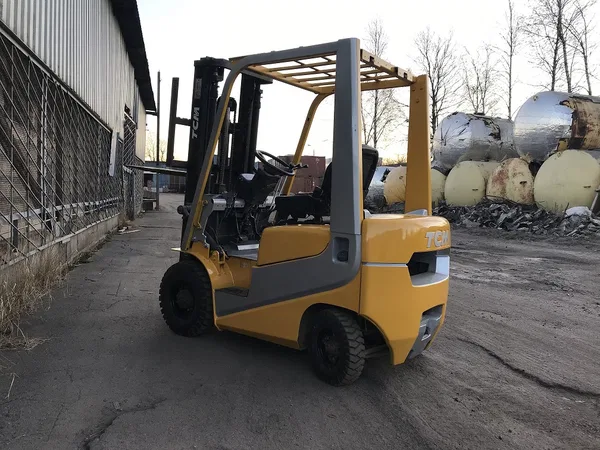 Вилочный погрузчик TCM FD15T 9H