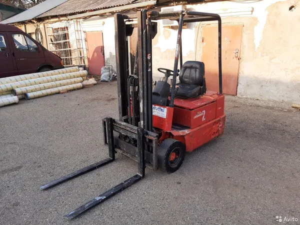 Вилочный электропогрузчик Linde E15