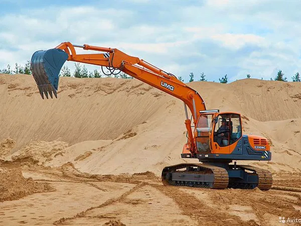 Гусеничный экскаватор UMG E200NC