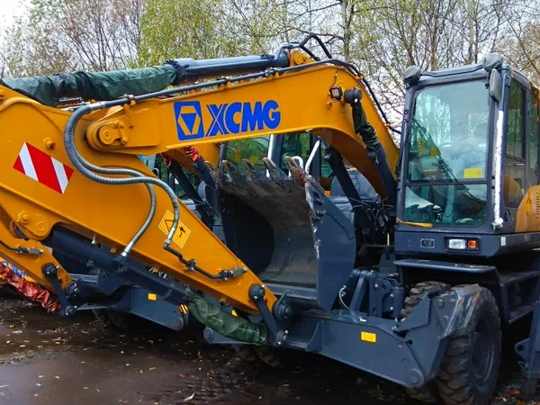 Колесный экскаватор XCMG  XE150WB