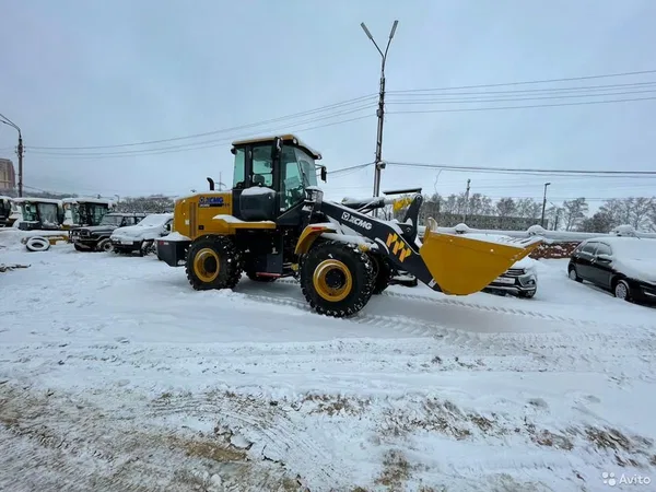 Фронтальный погрузчик XCMG LW330RU
