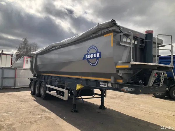 Самосвальный полуприцеп Bodex KIS 3WS2