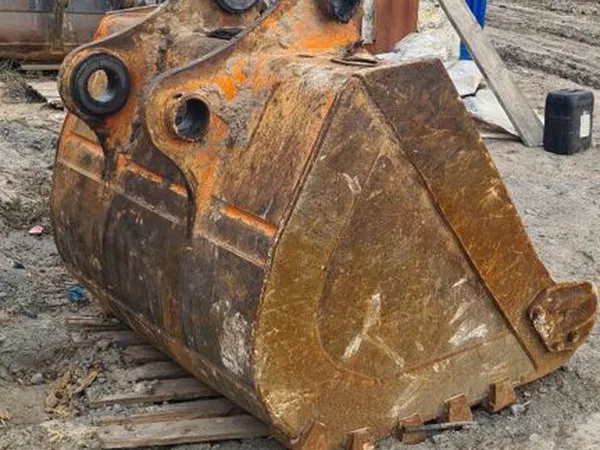 Экскаваторный ковш Hitachi 330 (скальный усиленный)