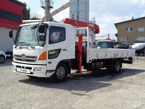 Бортовой грузовик с КМУ HINO Ranger