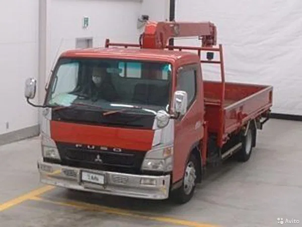 Бортовой грузовик с КМУ Mitsubishi Fuso Canter