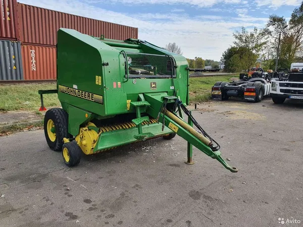 Пресс-подборщик John Deere 565