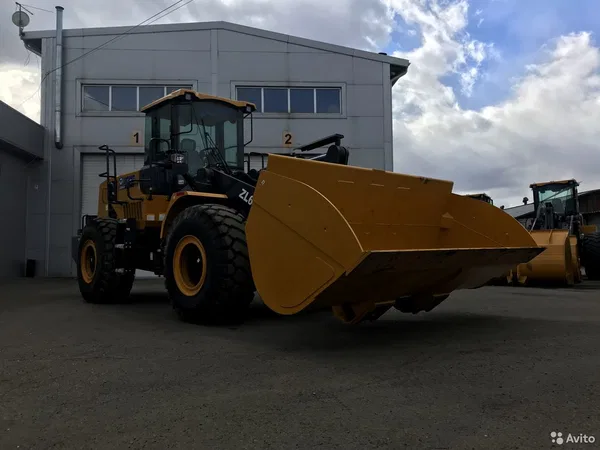 Фронтальный погрузчик XCMG ZL60GV