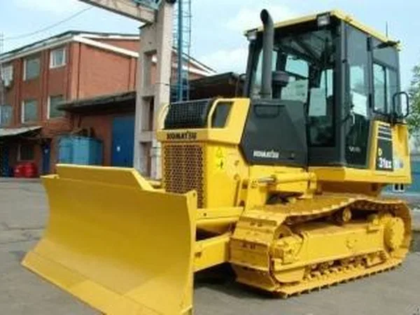 Гусеничный бульдозер Komatsu D31EX-21