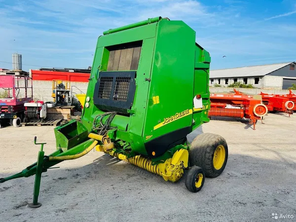Пресс-подборщик John Deere 592