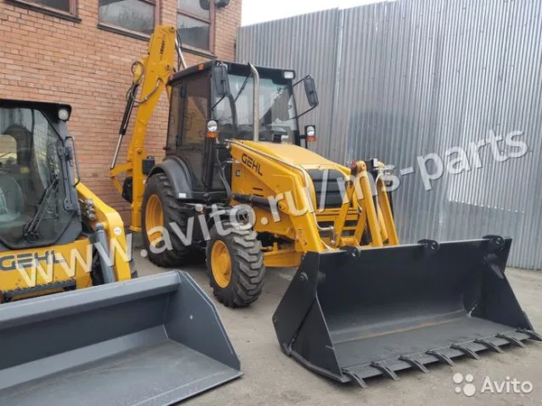 Экскаватор-погрузчик Gehl GBL818S 4WD T