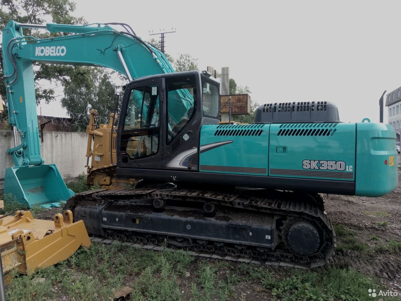 Гусеничный экскаватор Kobelco SK350LC-8