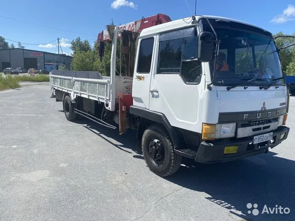 Бортовой грузовик с КМУ Mitsubishi Fuso