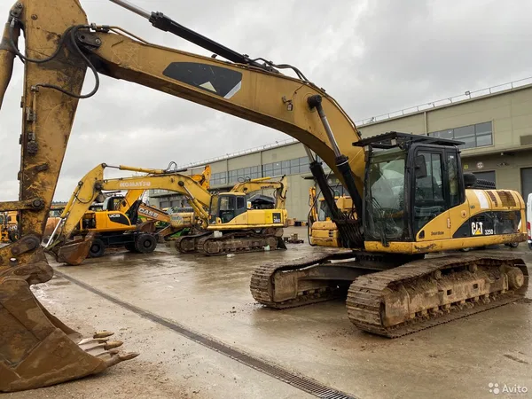 Гусеничный экскаватор Caterpillar 325D L