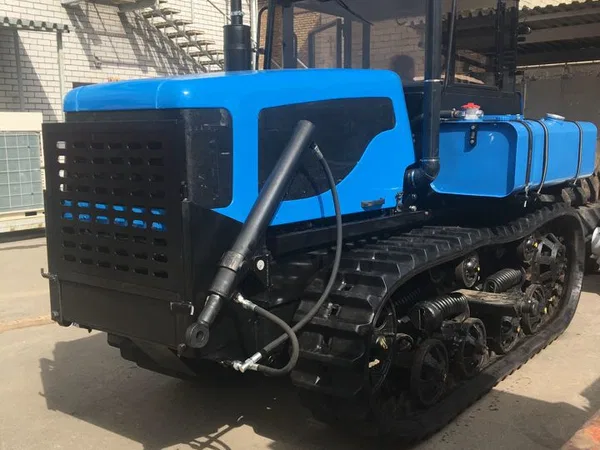 Гусеничный трактор ВгТЗ ДТ-75М